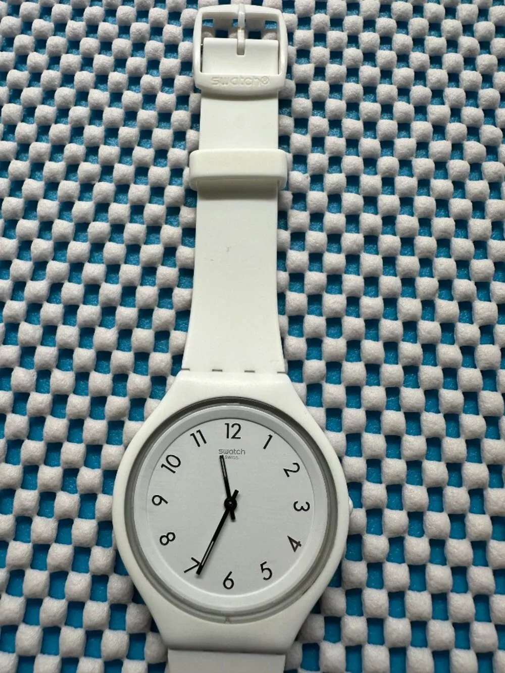 Swatch Watch Skinsnow SVUW101 Contemporary